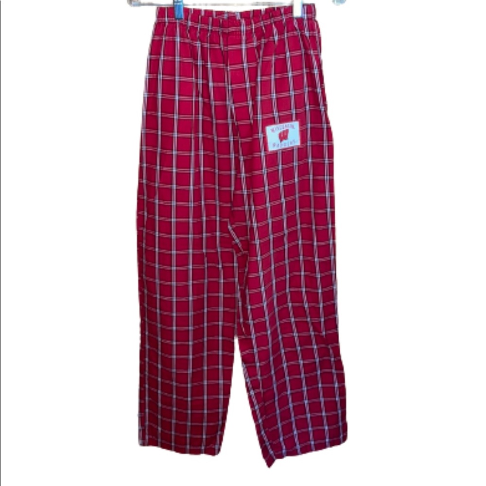 Wisconsin Badgers Medium sleep pants with pockets and patch displaying team. EUC